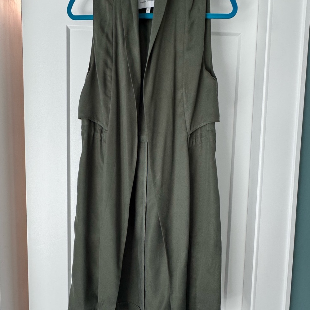 Cupcakes & Cashmere Green Vest Lightweight Layering Essential